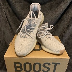 Adidas Yeezy Boost 350 v2 Sesame.